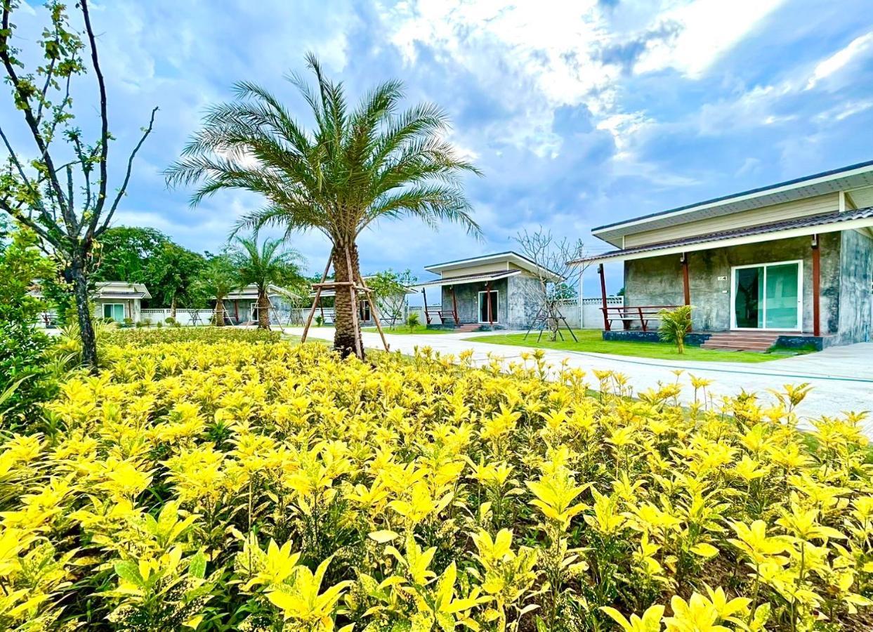 Farm View Resort @Uthai Thani ฟาร์มวิว รีสอร์ท อุทัยธานี Nong Khayang Esterno foto