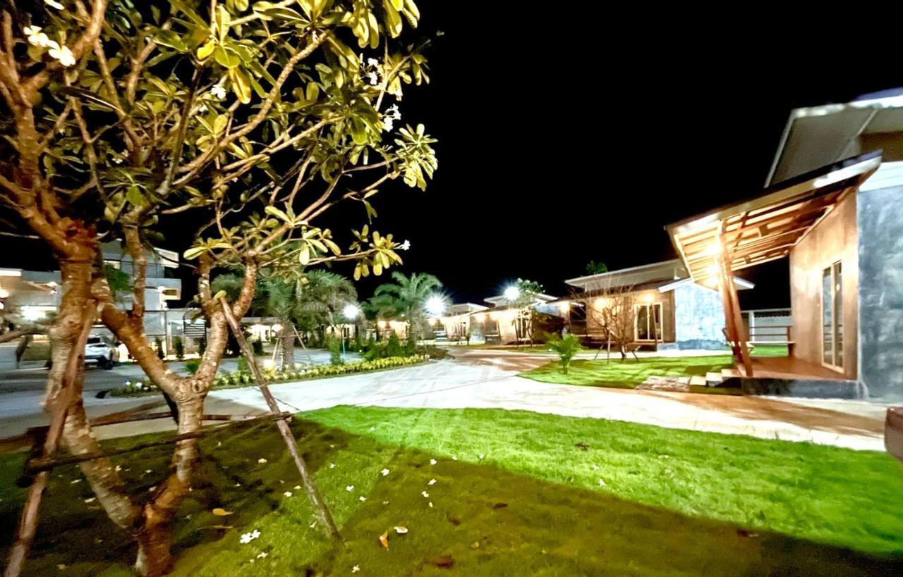 Farm View Resort @Uthai Thani ฟาร์มวิว รีสอร์ท อุทัยธานี Nong Khayang Esterno foto