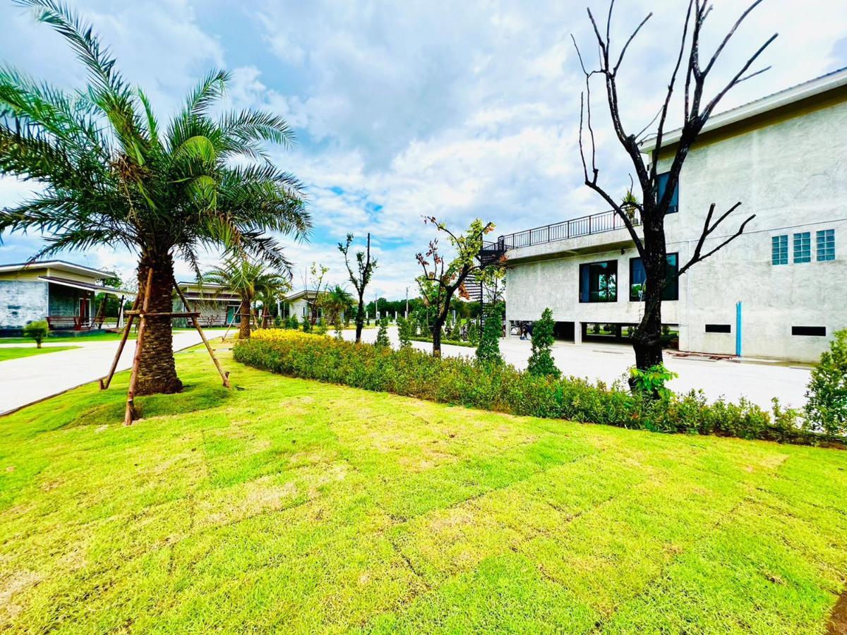 Farm View Resort @Uthai Thani ฟาร์มวิว รีสอร์ท อุทัยธานี Nong Khayang Esterno foto