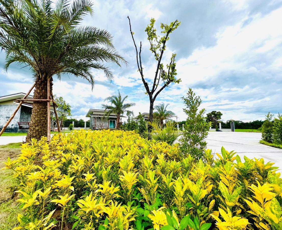 Farm View Resort @Uthai Thani ฟาร์มวิว รีสอร์ท อุทัยธานี Nong Khayang Esterno foto