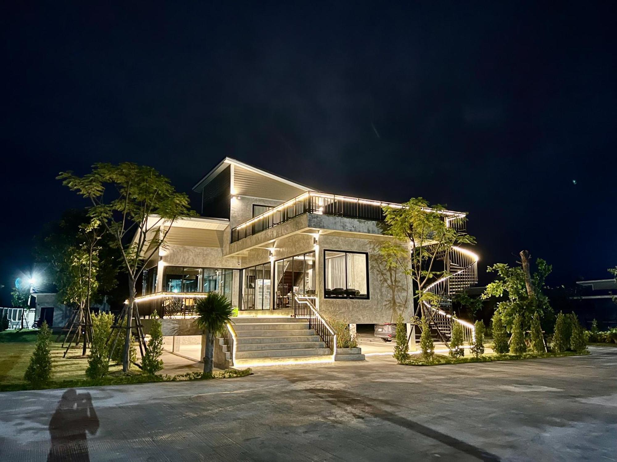 Farm View Resort @Uthai Thani ฟาร์มวิว รีสอร์ท อุทัยธานี Nong Khayang Esterno foto