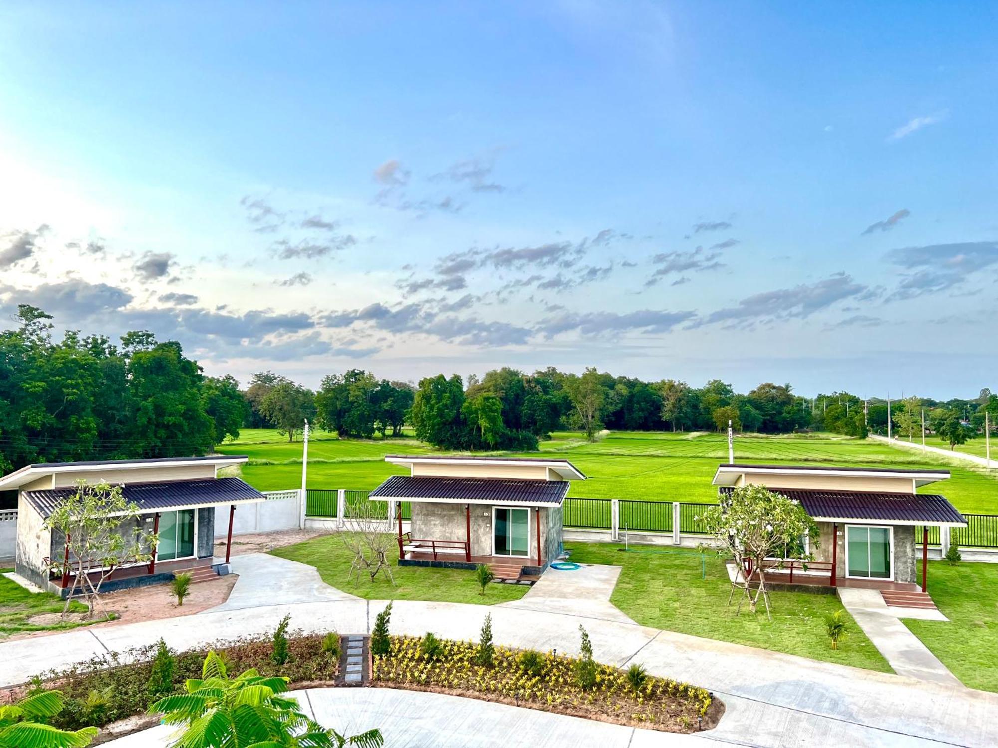 Farm View Resort @Uthai Thani ฟาร์มวิว รีสอร์ท อุทัยธานี Nong Khayang Esterno foto
